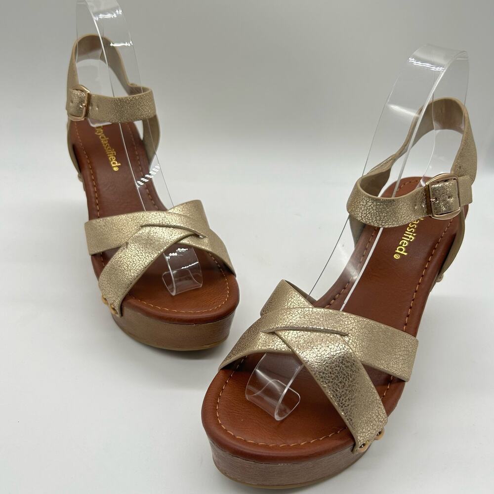 City Classified Sandal Womens 8 Brown Gold Criss Cross Ankle Strap‎ Chunky NEW